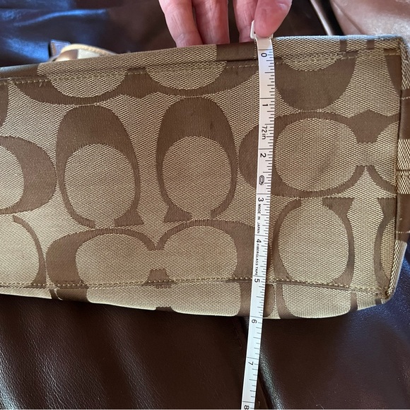 COACH Signature C Design Leather Trimmed Bucket Bag/Purse, Excellent condition. - Picture 4 of 11